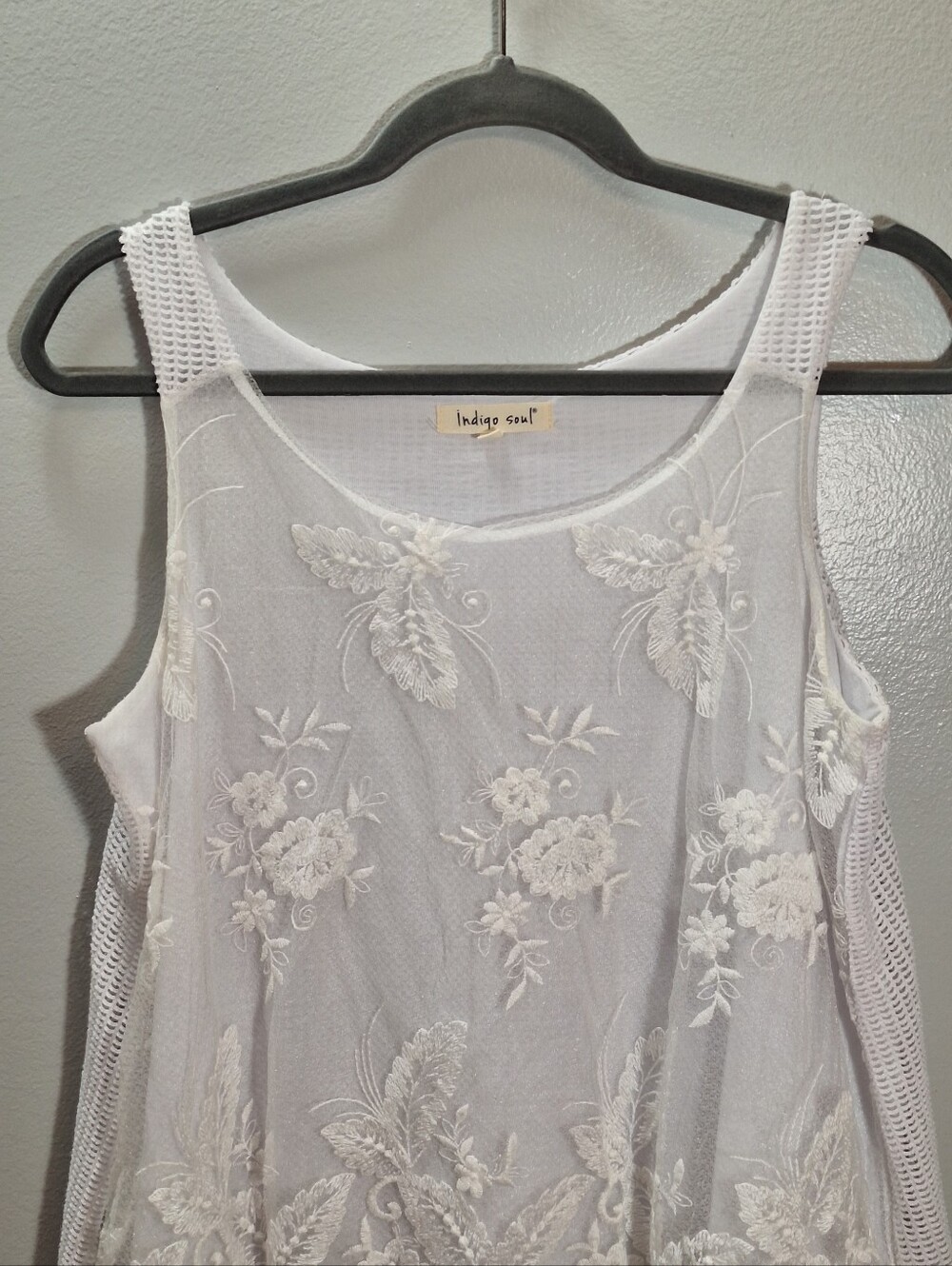 Indigo Soul White Embroidered Sleeveless Tiered Mini Dress Medium Boho Flowy - Picture 3 of 16